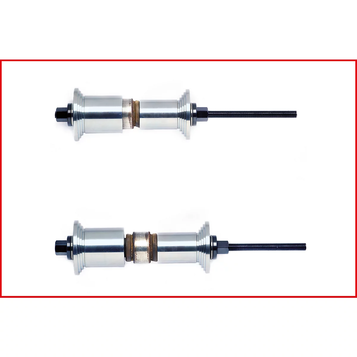 Zwei identische silberne Metallteile mit schwarzem Stift, auf weißem Hintergrund, in rotem Rahmen.